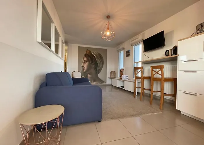 Harmonieusement Amenage Avec Parking Et Terrasse Vers La Cite Du Vin Appartement *