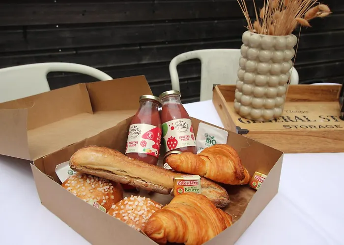 Harmonieusement Amenage Avec Parking Et Terrasse Vers La Cite Du Vin * ボルドー